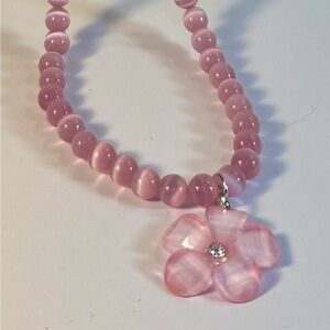 Chic Pink Beaded Necklace with flower pendant